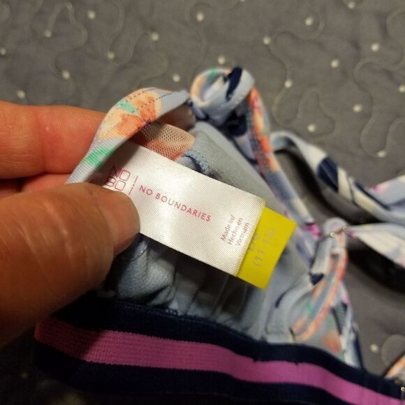 No Boundaries bikini top size large - Picture 3 of 4